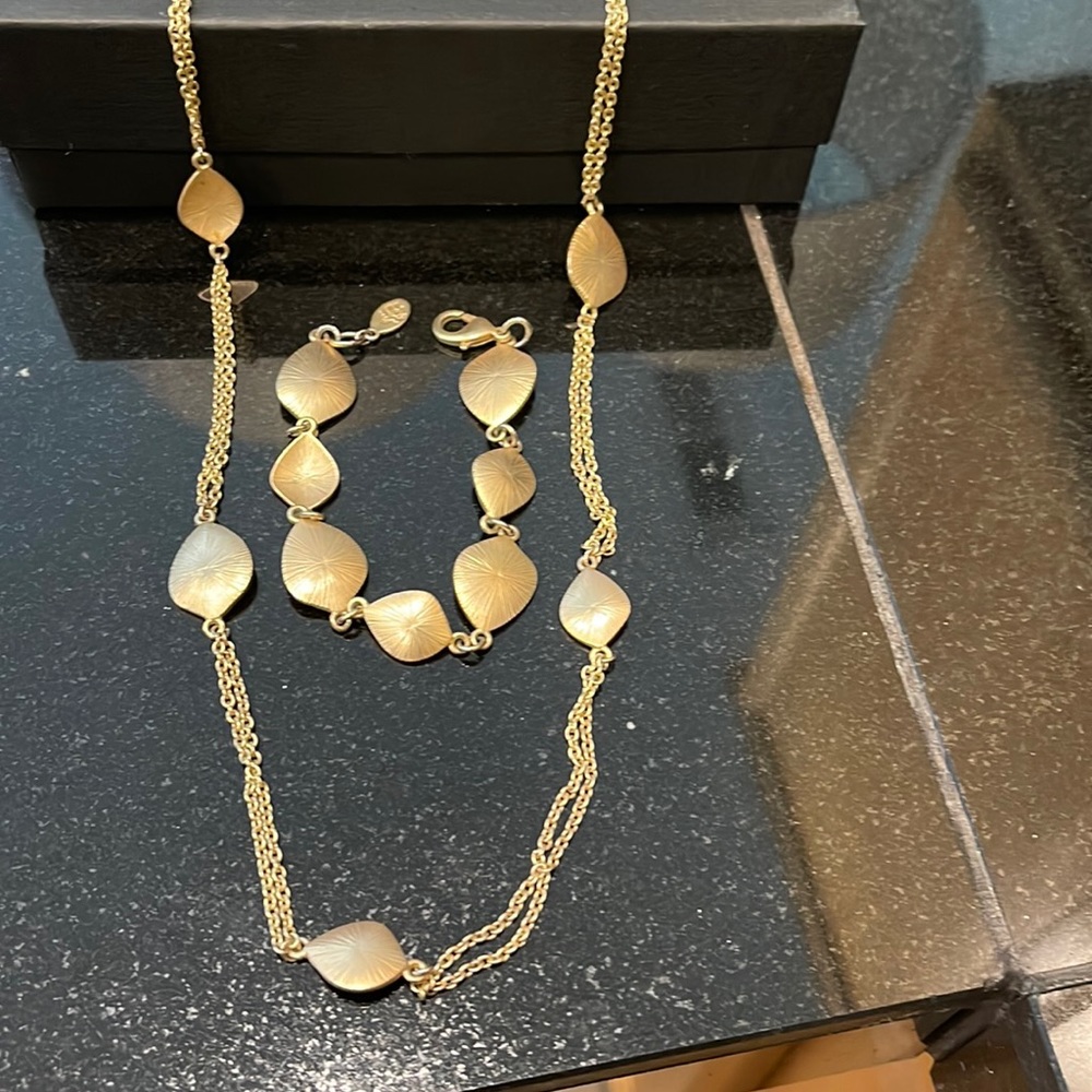 Brooks Brothers necklace/ bracelet set  🌺